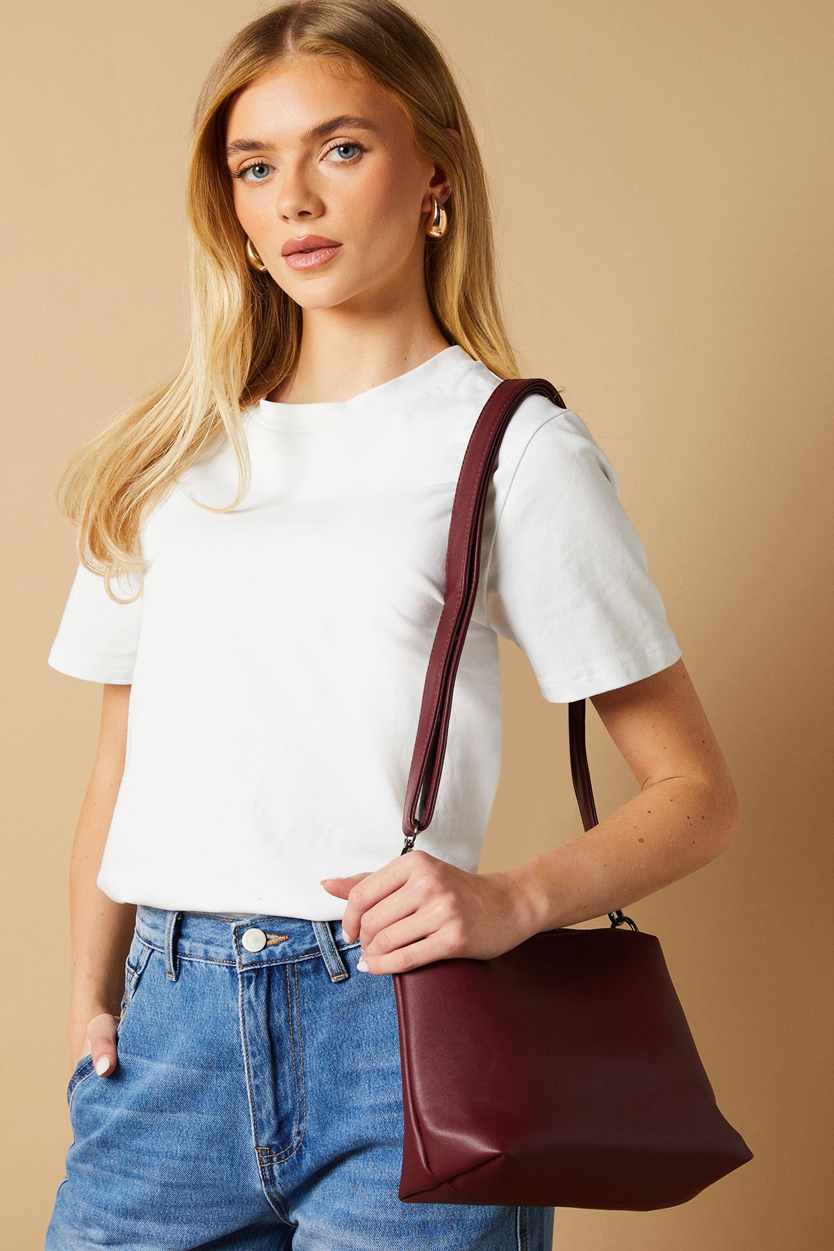 Oasis Jenna Faux Leather Slouch Bag With Pouch And Coin Purse Cherry image 2