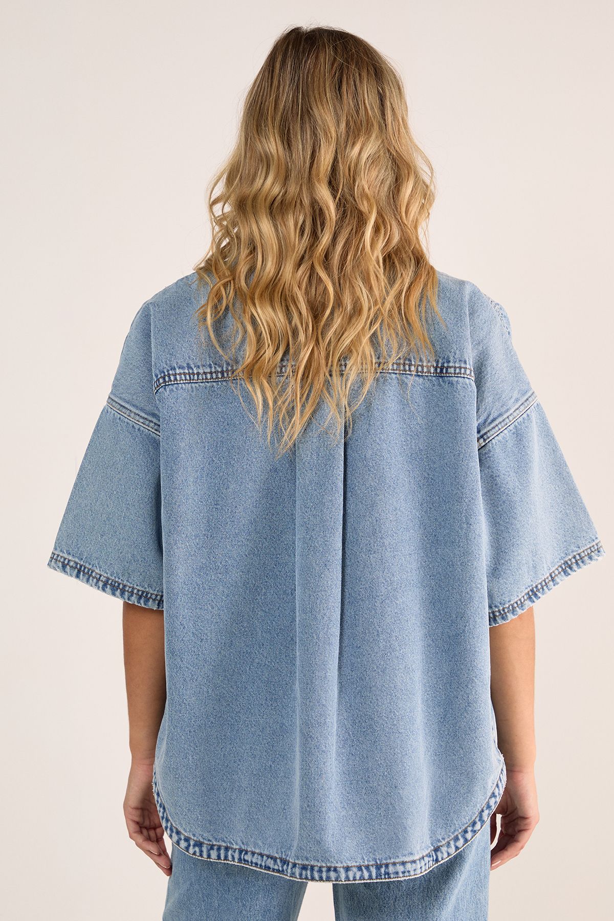 NastyGal Denim Boxy Short Sleeve Shirt Vintage Wash image 4