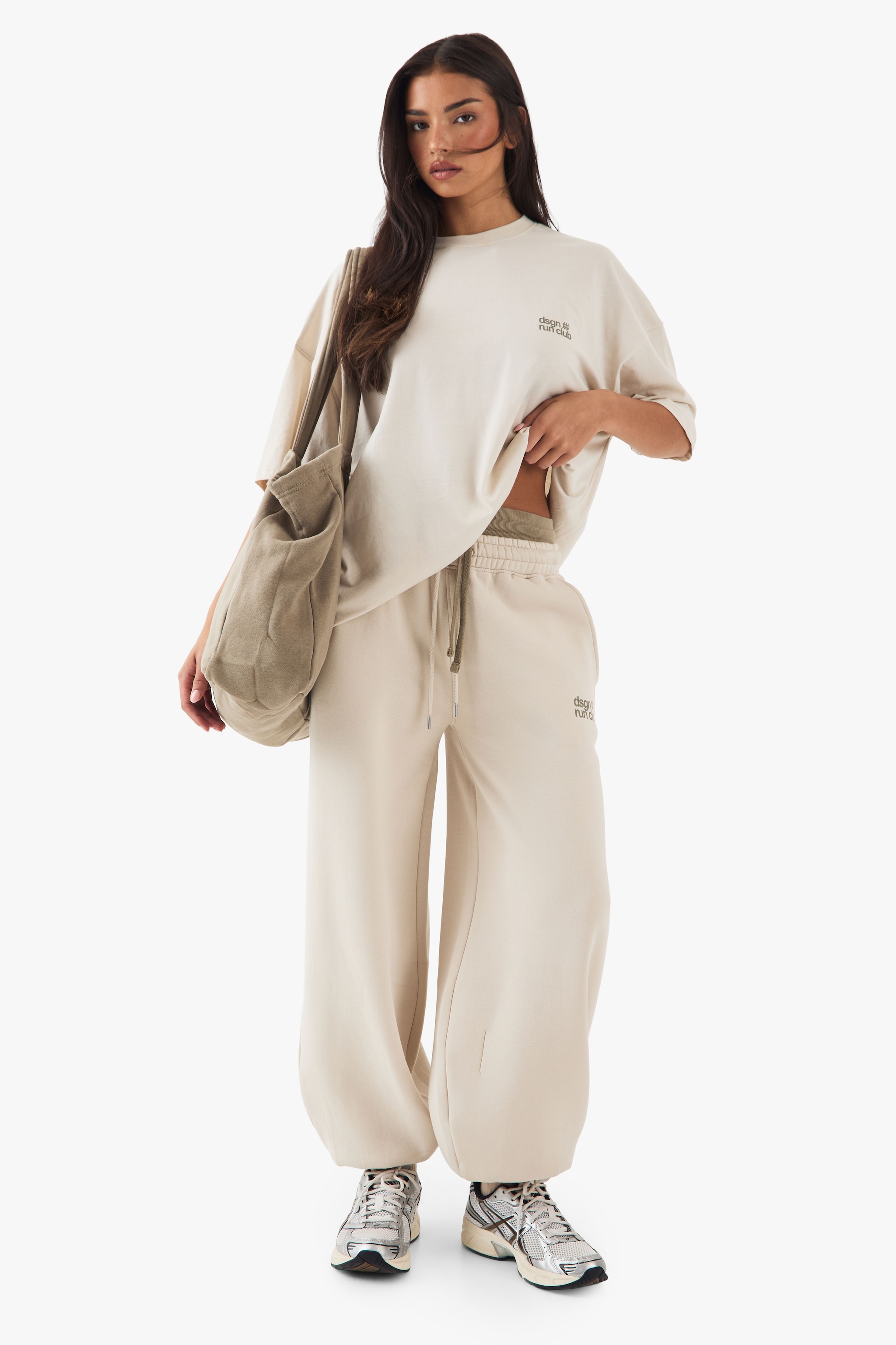 DSGN Studio DSGN Studio Run Club Oversized Printed T-shirt Stone image 2