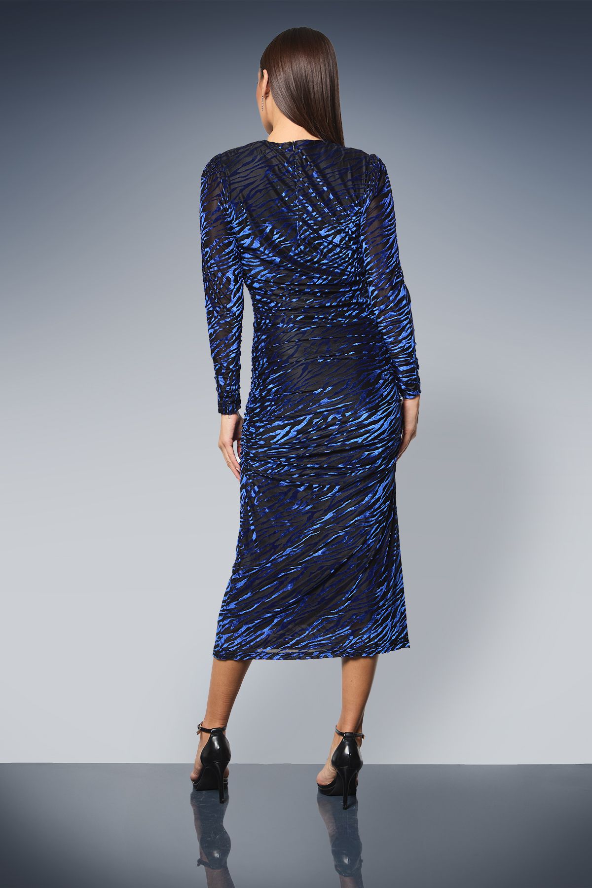 Principles Ruched Cuff And Side Seam Velvet Devore Bodycon Dress Blue image 3