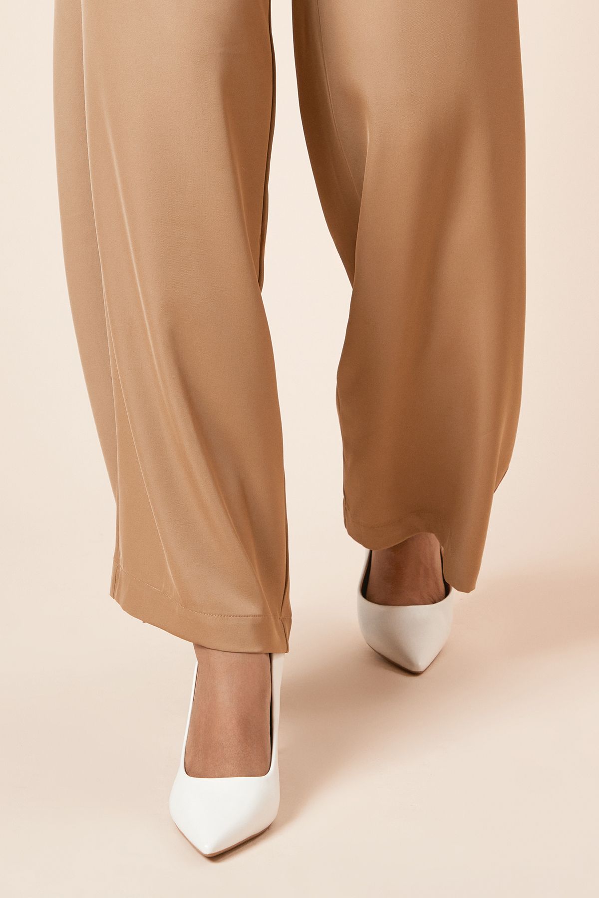 Dorothy Perkins Dash Pointed High Stiletto Heel Court Shoes White image 2