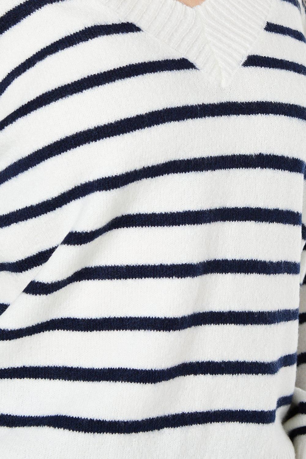 Dorothy Perkins V Neck Stripe Knitted Jumper White image 5