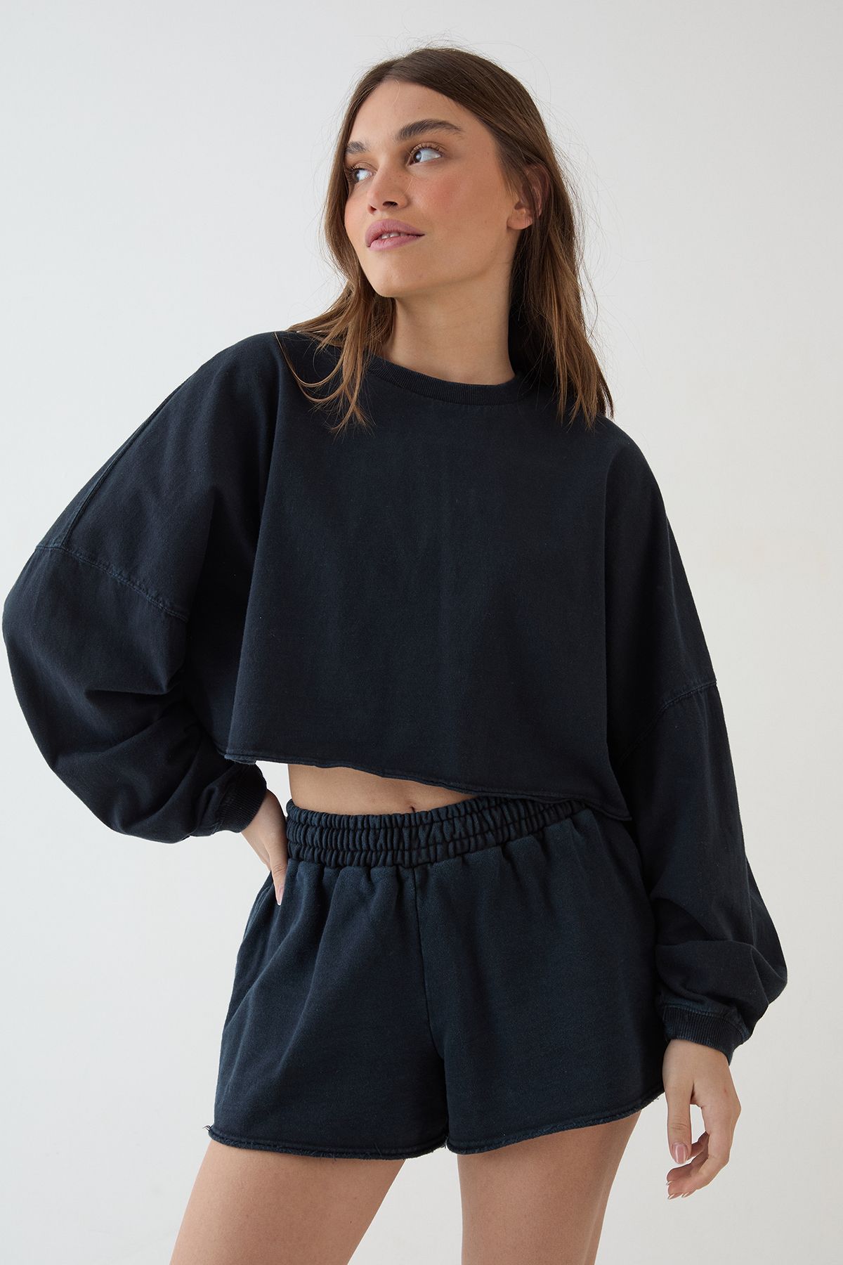 DSGN Studio DSGN Studio Heavyweight Washed Oversized Long Sleeve Crop T-Shirt Washed Black