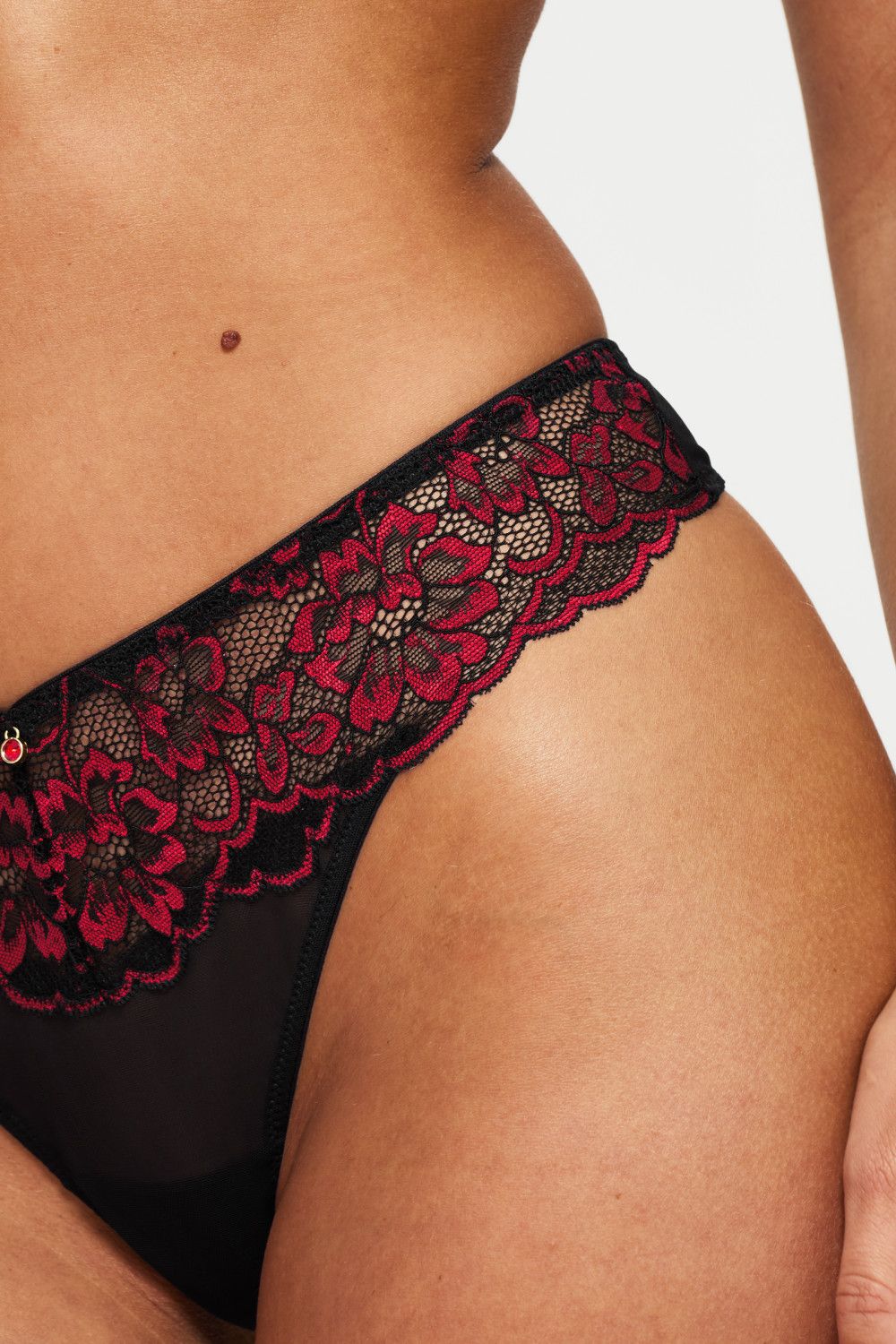 Ann Summers Sexy Lace Thong image 4