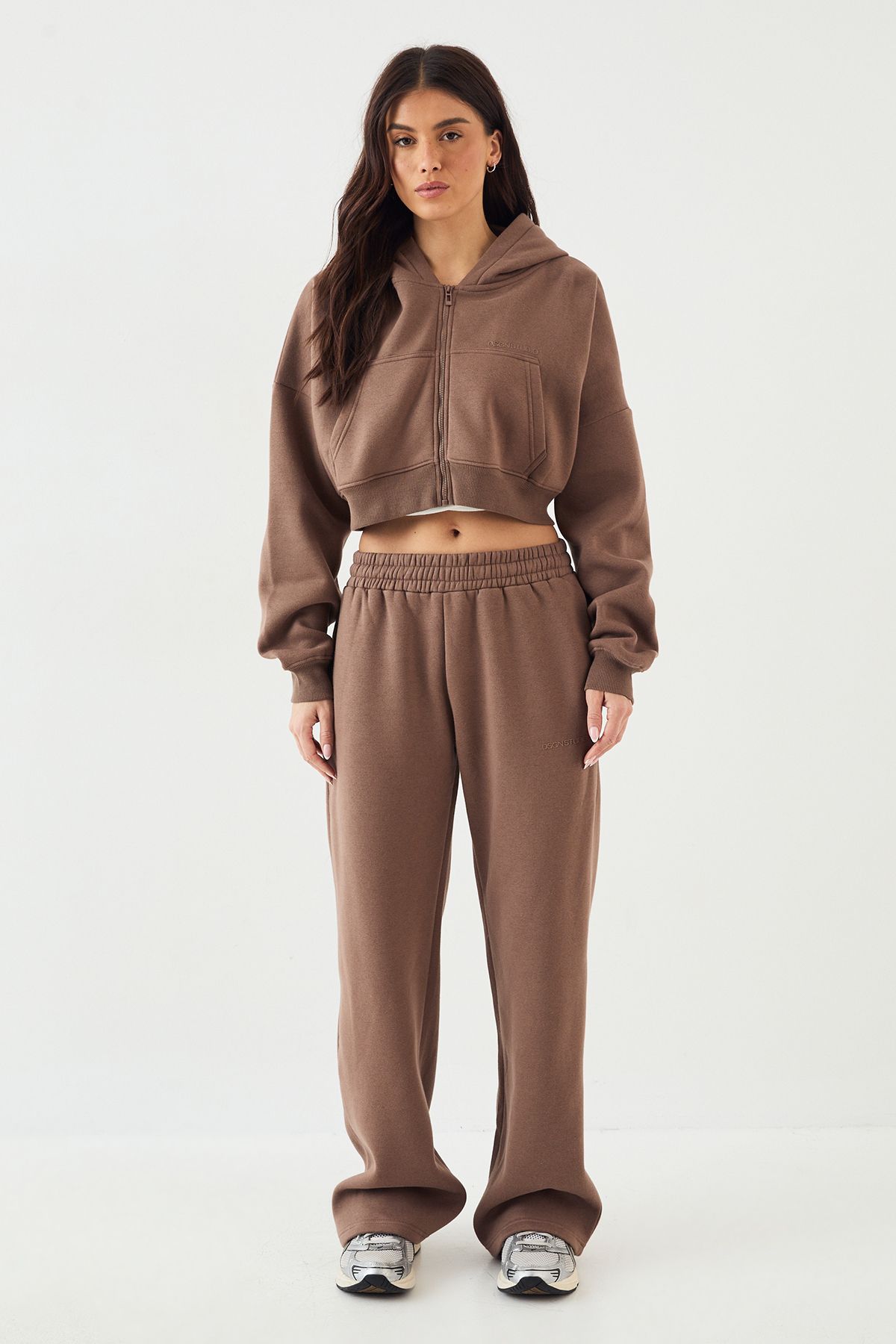 DSGN Studio DSGN Studio Straight Leg Jogger Mocha image 5