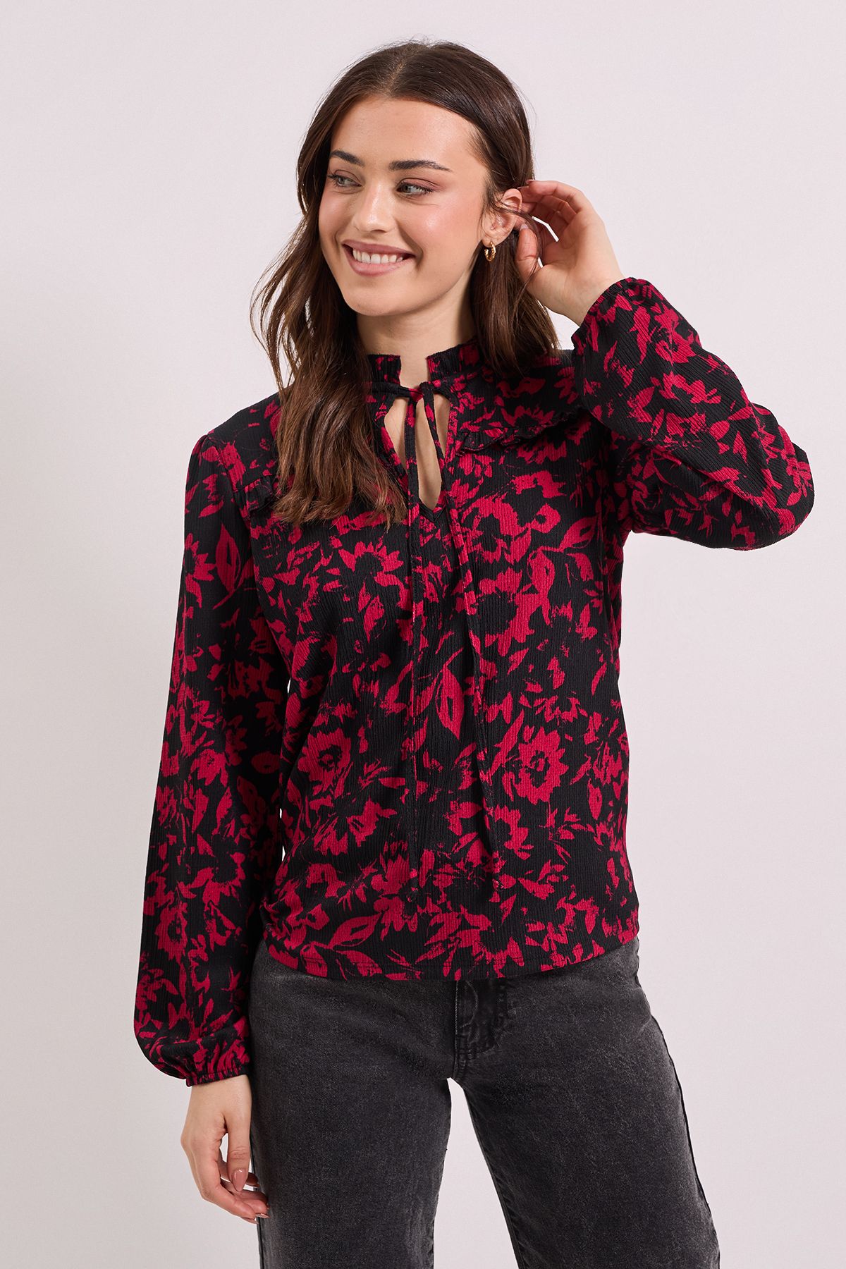 Dorothy Perkins Pink Floral Tie Neck Detail Blouson Sleeve Jersey Top Pink image 2