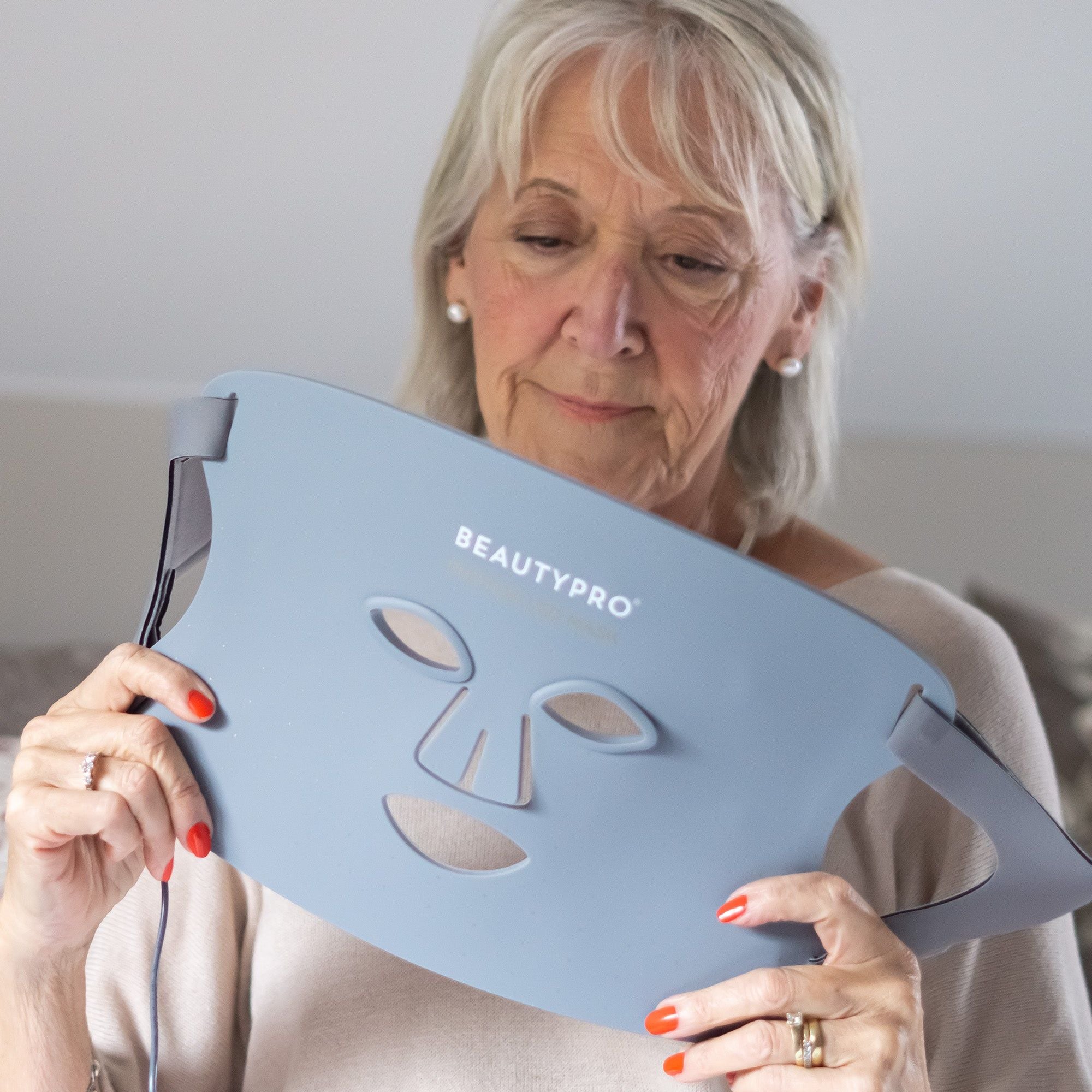 BEAUTYPRO Photon Light Therapy Facial LED Mask image 4