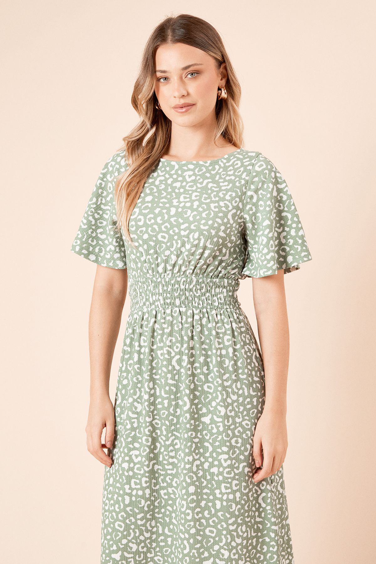 Dorothy Perkins Green Leopard Shirred Waist Short Sleeve Jersey Midi Dress Green image 3