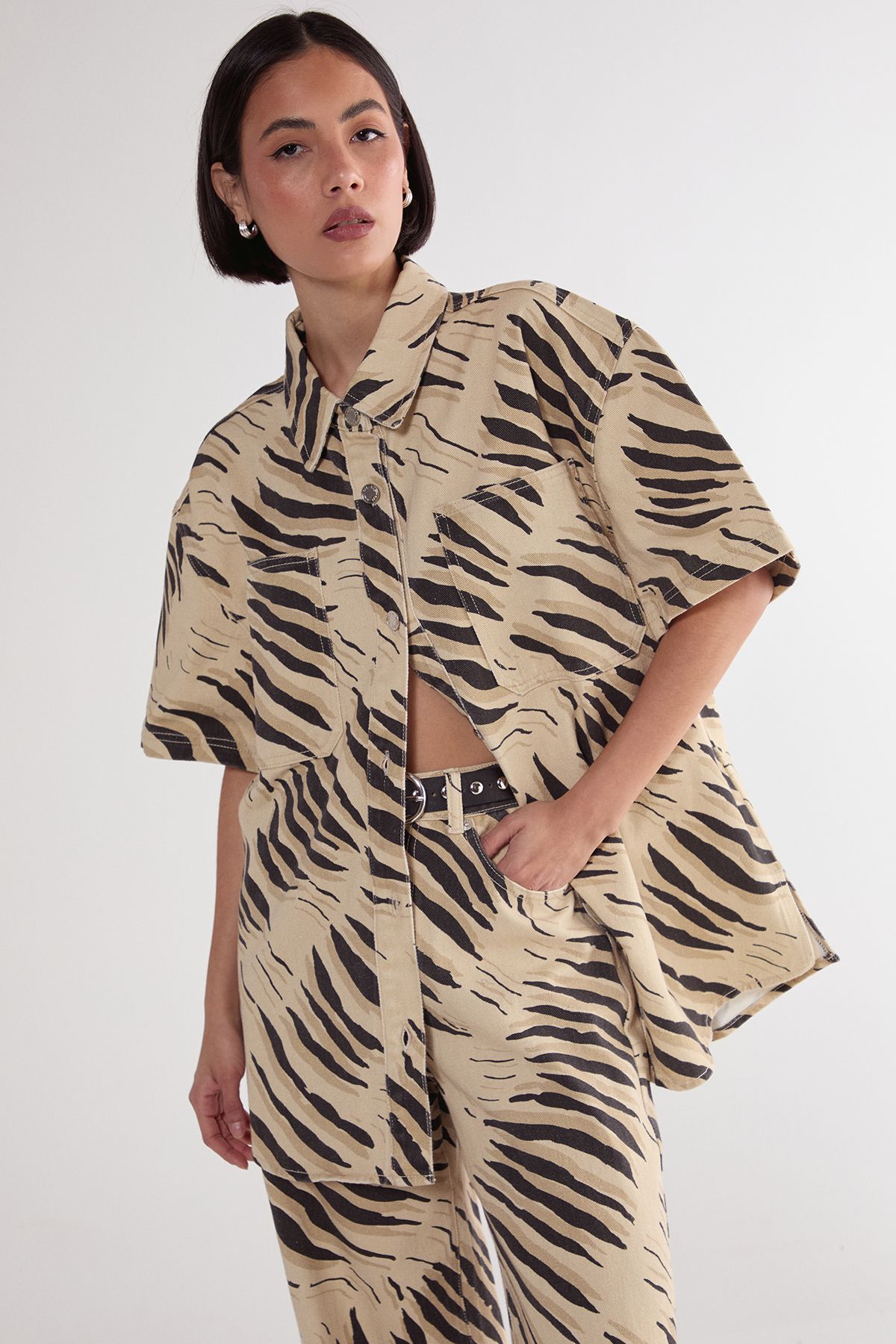 NastyGal Tiger Print Short Sleeve Denim Shirt Butter image 3