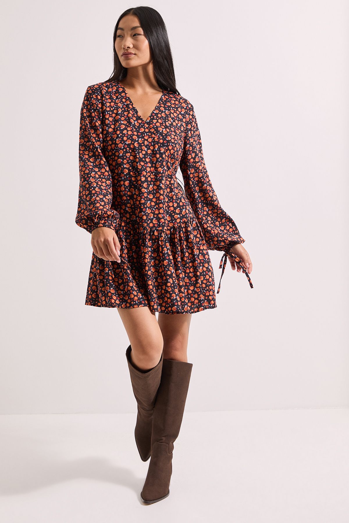 Dorothy Perkins Orange Ditsy Print Dropped Seam Detail Wrap Front Mini Dress Orange image 2