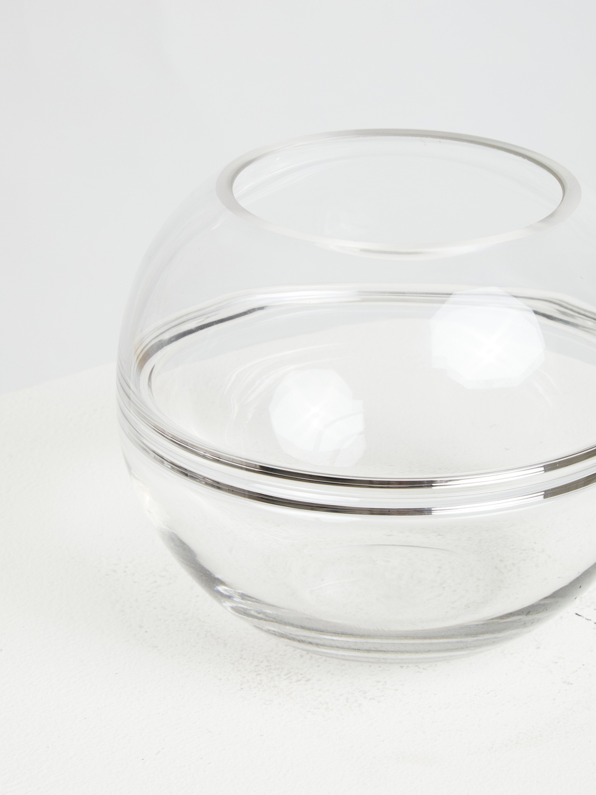 Orsina Elegant Design Glass Round Vase, Durable Glass Vase, Easy To Maintain Large Vase For Flowers, image 4