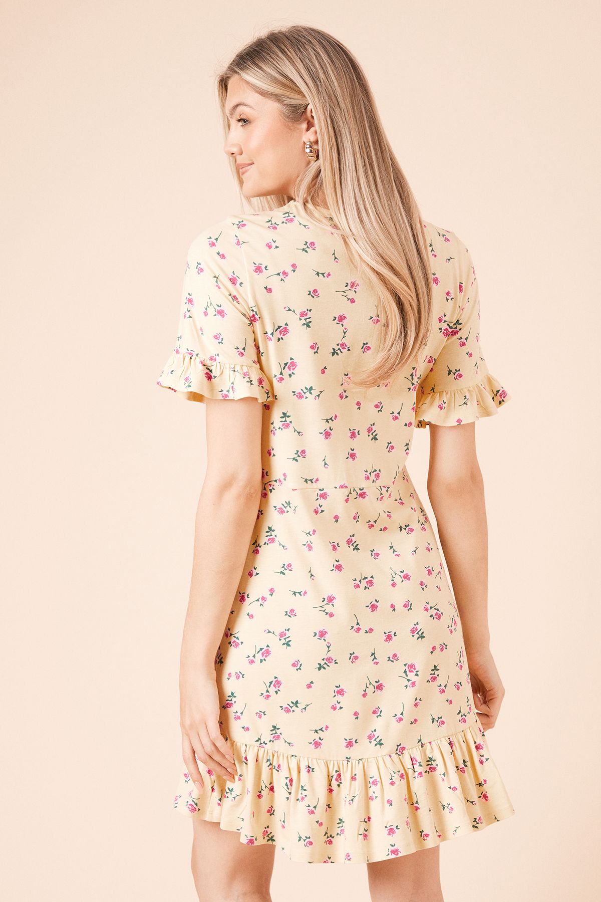 Dorothy Perkins Yellow Ditsy Short Sleeve Frill Hem Mini Dress Yellow image 4