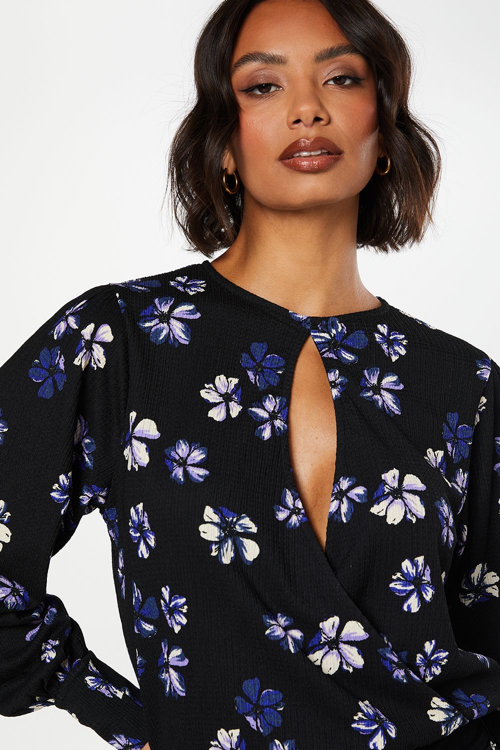 Dorothy Perkins Purple Floral Keyhole Long Sleeve Wrap Top Floral image 2