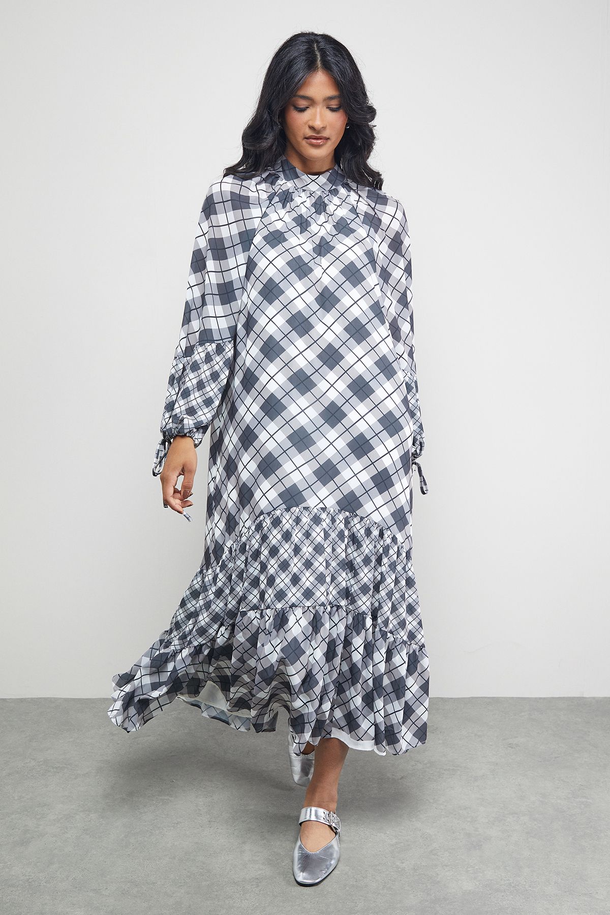 Warehouse Tony Chiffon High Neck Tier Smock Midi Dress Multi image 5