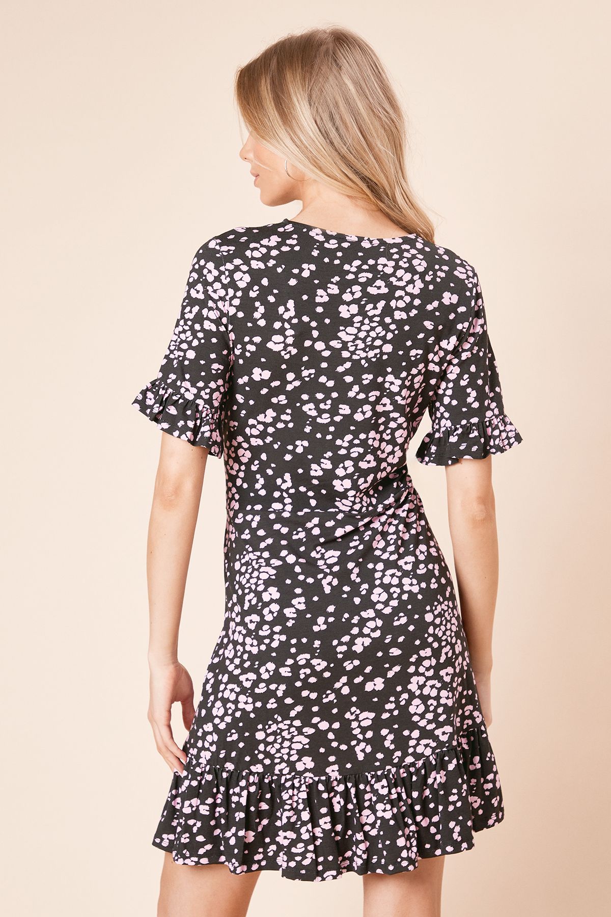 Dorothy Perkins Short Sleeve Leopard Print Frill Hem Mini Dress Black image 4