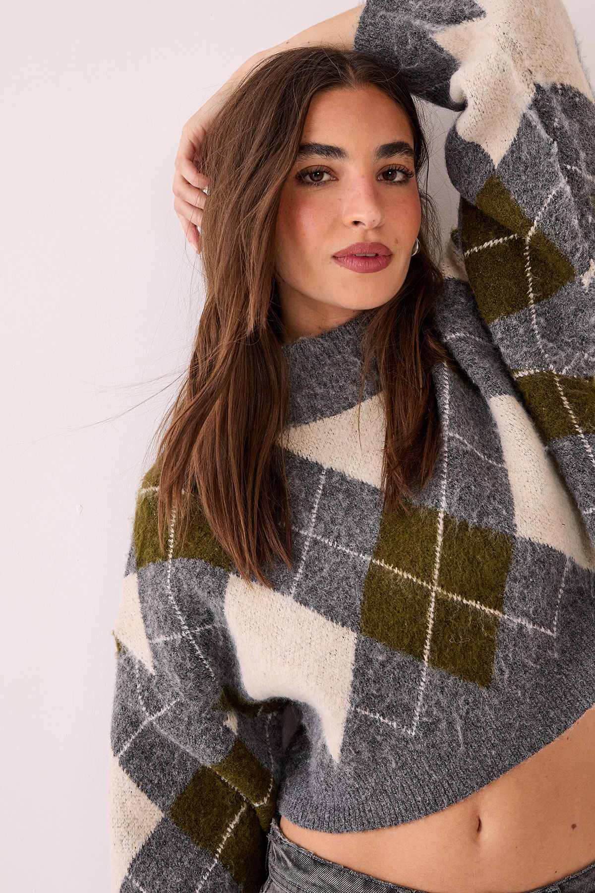 NastyGal Brushed Argyle Turtleneck Boxy Cropped Jumper Grey image 5