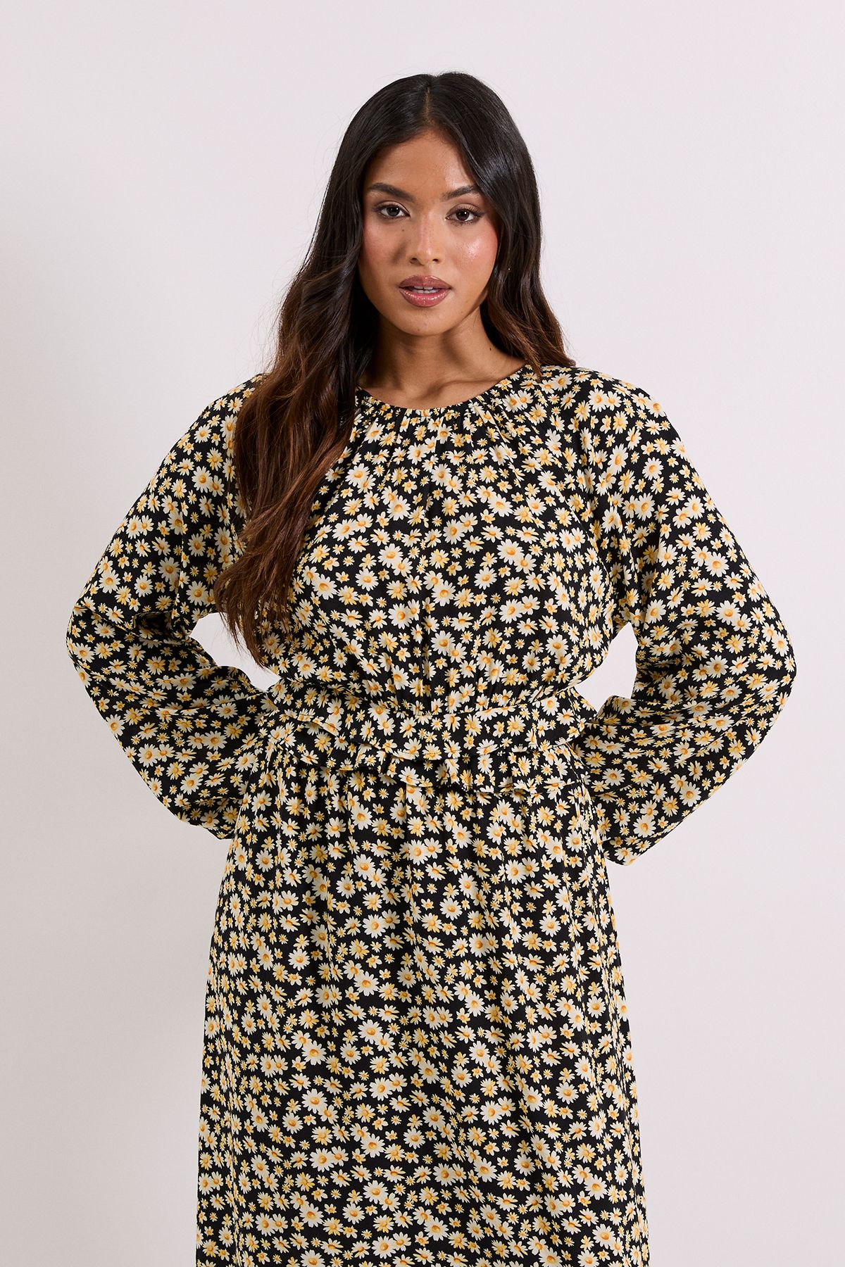 Dorothy Perkins Petite Black Daisy Frill Waist Blouson Sleeve Midi Dress Floral image 2