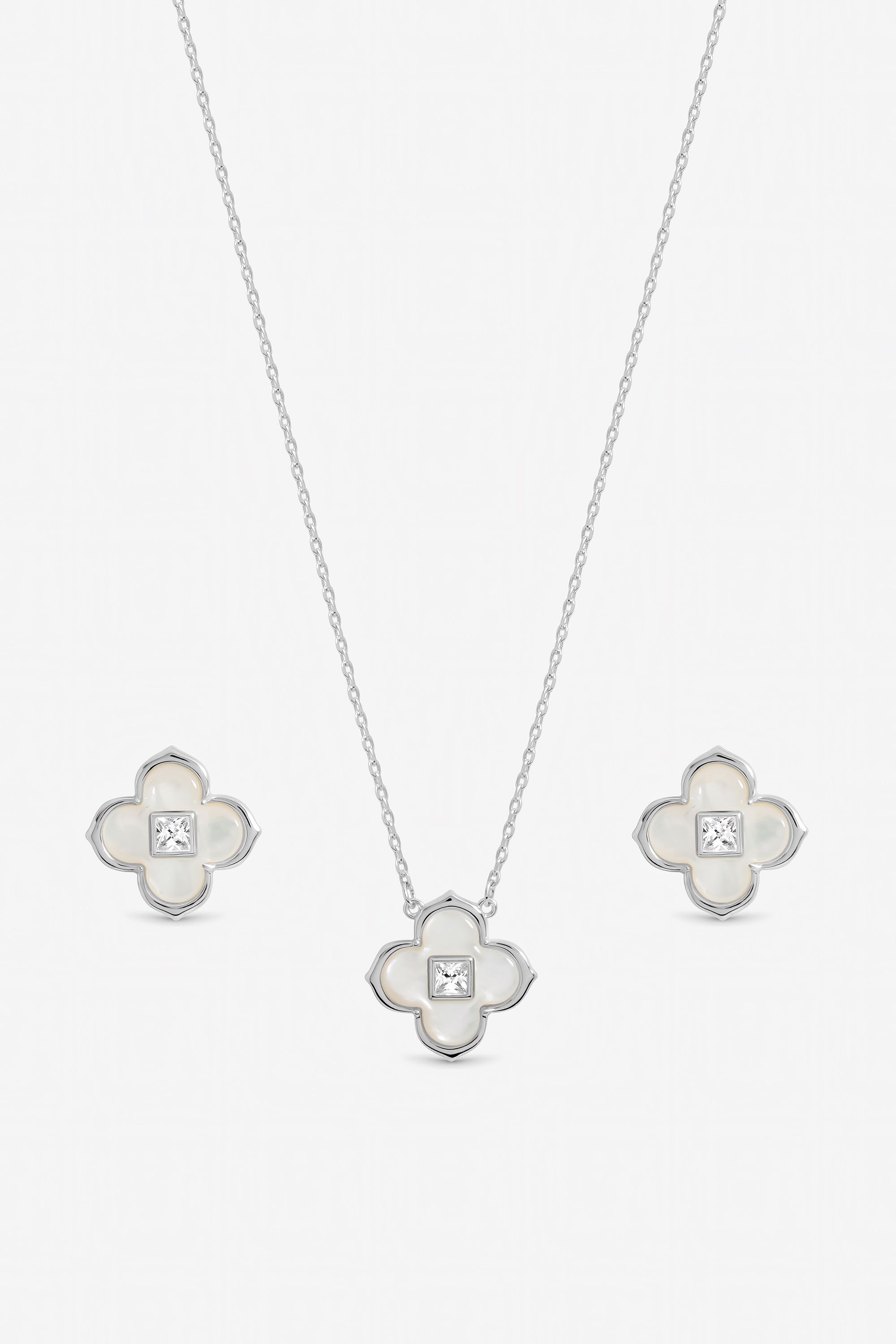 Inicio Sterling Silver Plated Mother of Pearl Clover Set - Gift Box image 2