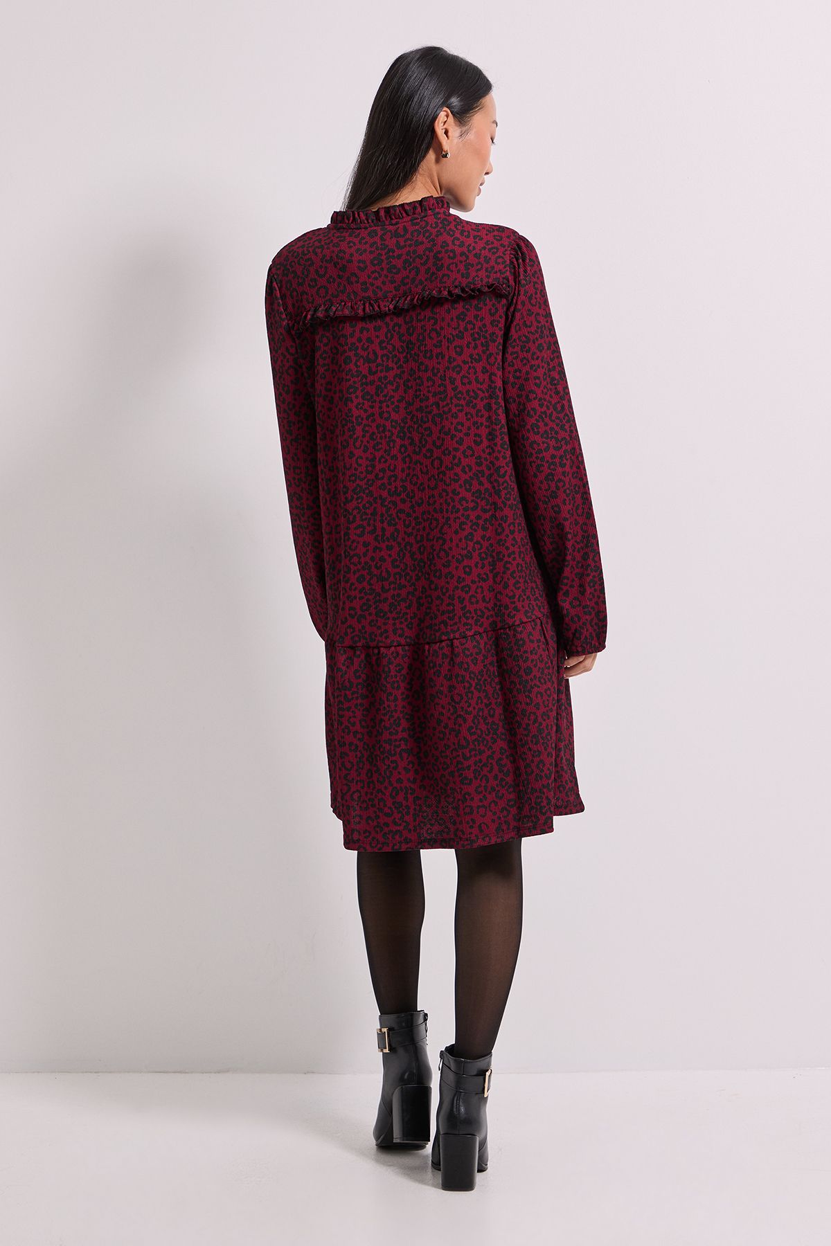 Dorothy Perkins Petite Brown Animal Tie Neck Tiered Smock Jersey Mini Dress Brown image 4