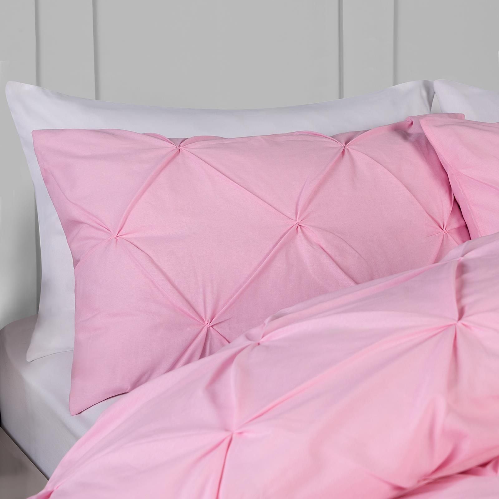 OHS Diamond Pintuck Duvet Cover with Pillowcase image 2