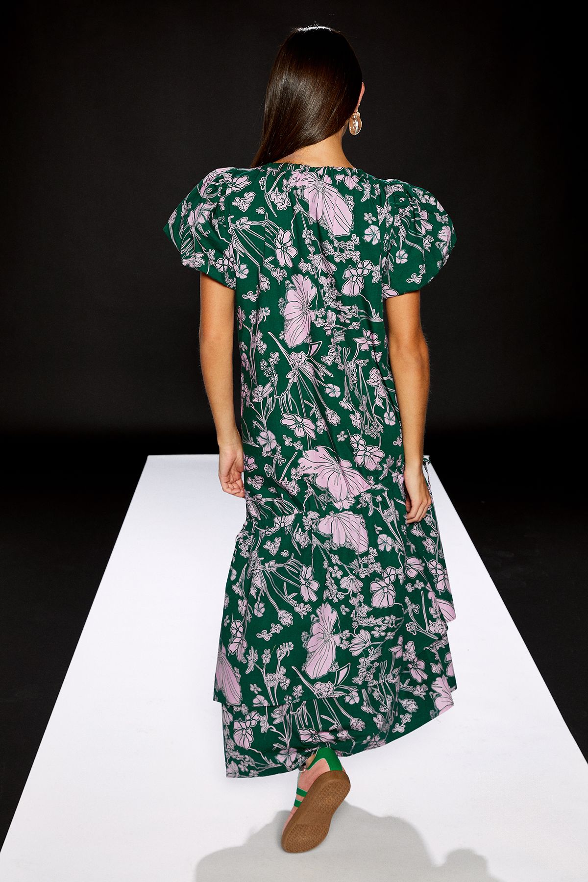 RUNWAY 1.8.1.8 Runway 1.8.1.8 Short Puff Sleeve Asymmetric Hem Midi Dress Green image 4