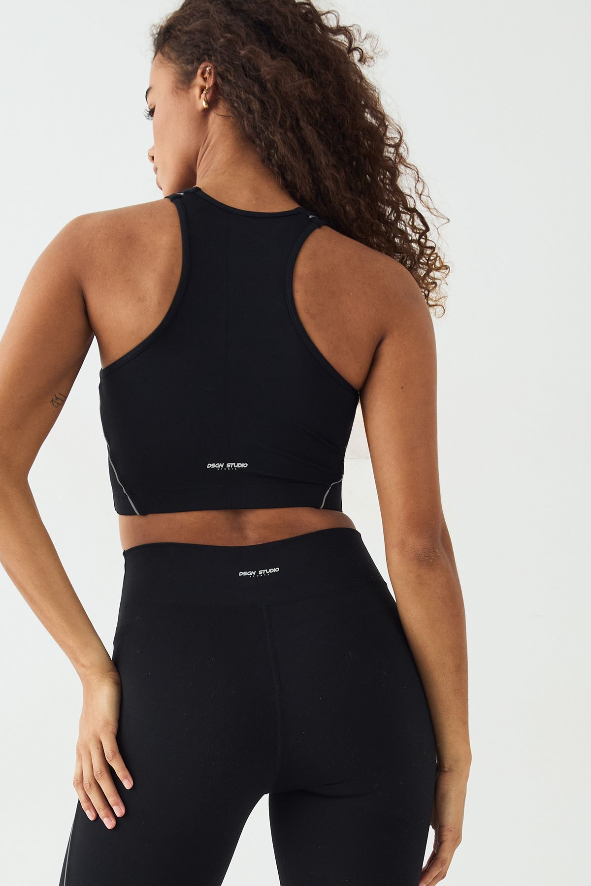 DSGN Studio DSGN Studio Reflective Binding Ultra Sculpt Sports Bra Black image 2