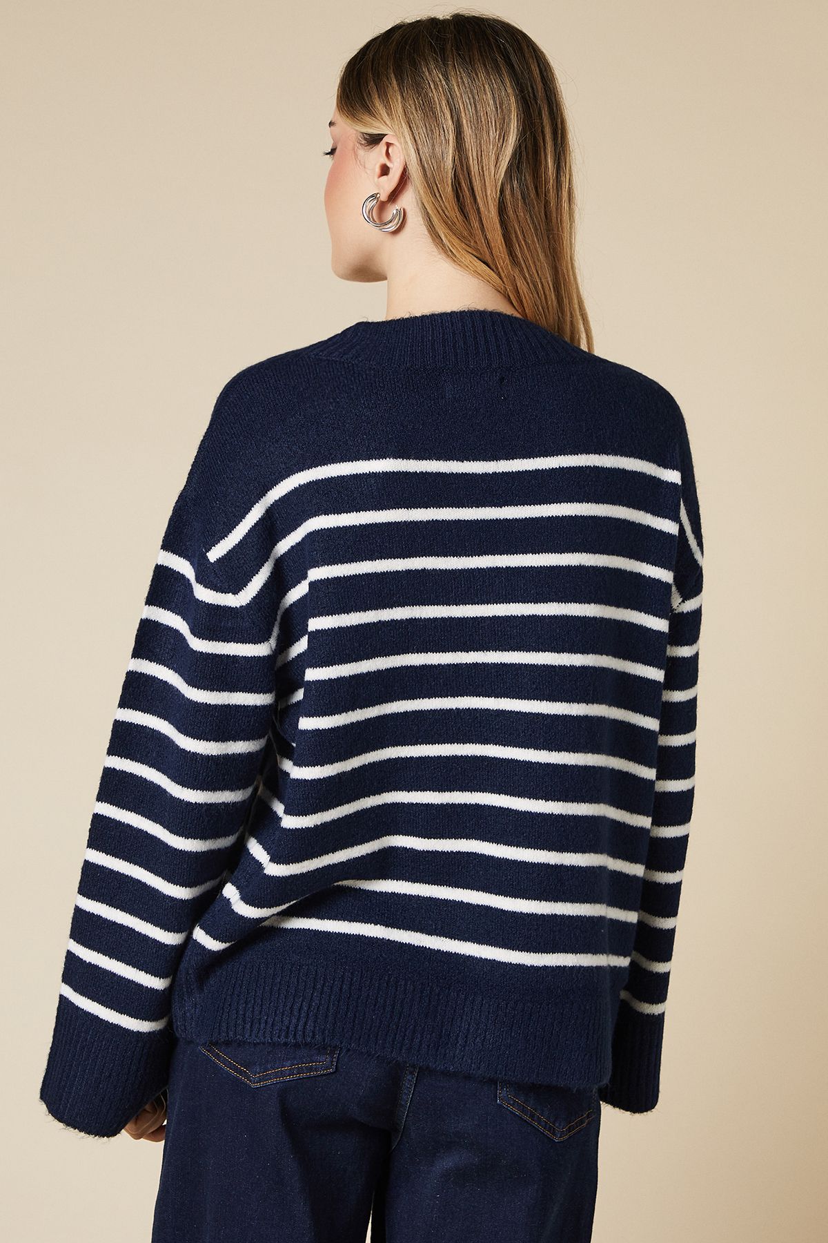 Dorothy Perkins V Neck Stripe Knitted Jumper Black image 3