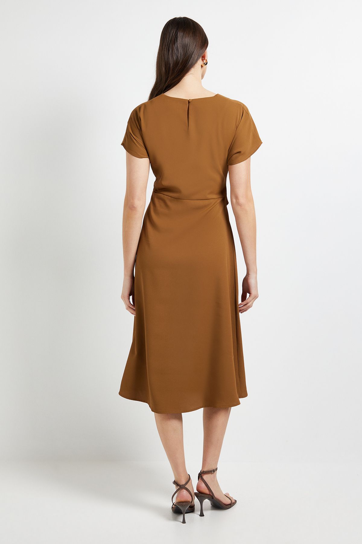 Principles Pleated Waist V Neck Midi Dress Mocha image 3