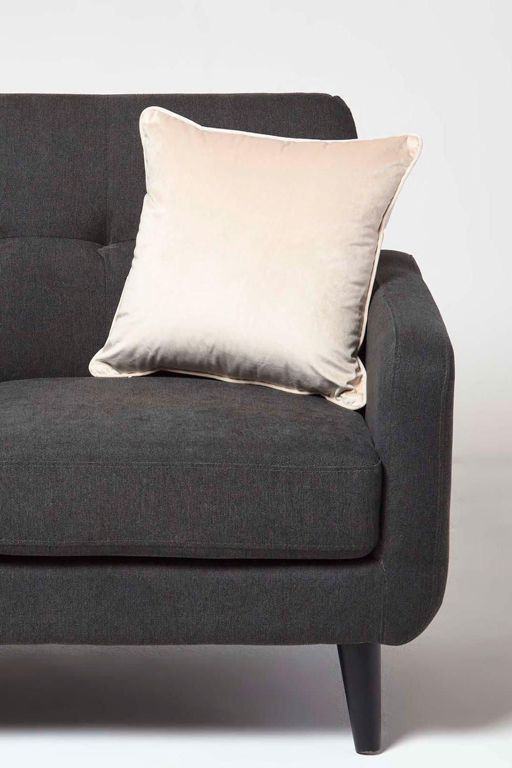 Homescapes Filled Velvet Cushion with Piped Edge 46 x 46 cm image 2