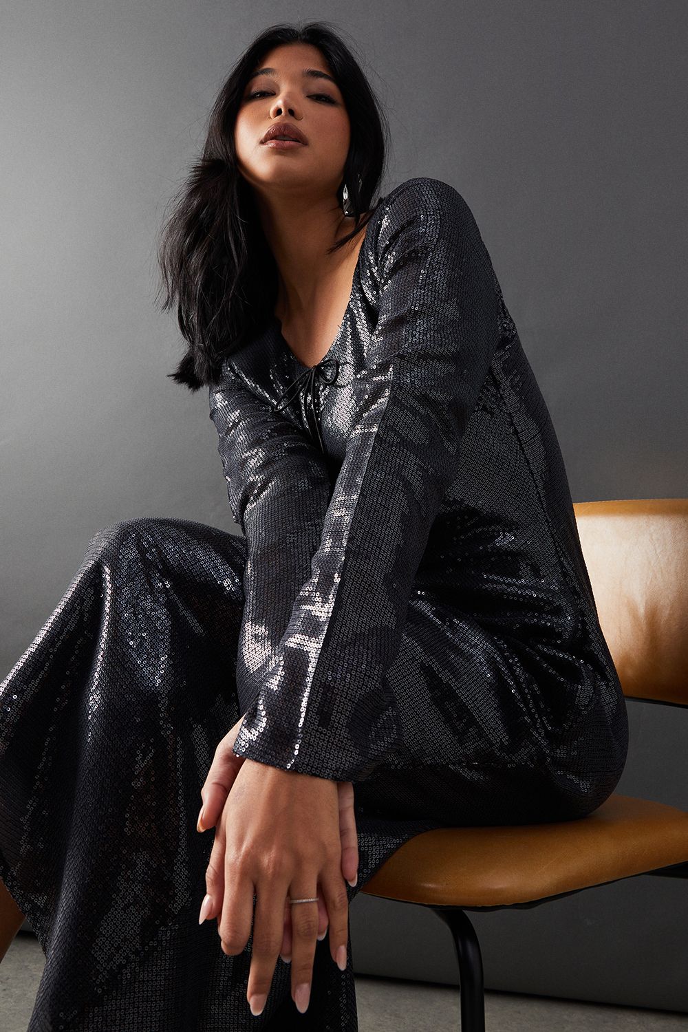 Warehouse Sequin Keyhole Tie Front Midi Dress Black image 2