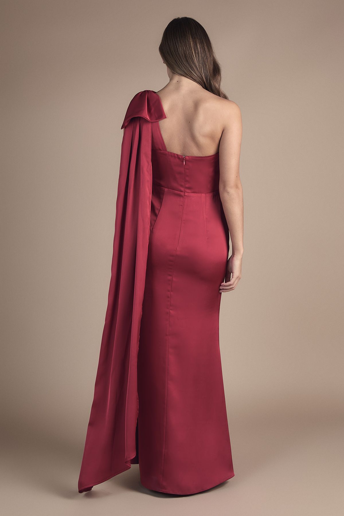Coast Bow And Drape Detail One Shoulder Satin Bridesmaid Dress Red image 3