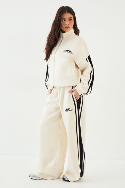 DSGN Studio DSGN Studio Oversized Wide Leg Jogger Cream