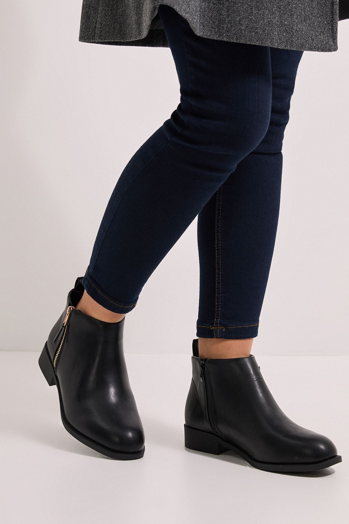 Dorothy Perkins Wide Fit Maddy Side Zip Flat Ankle Boots Black image 1