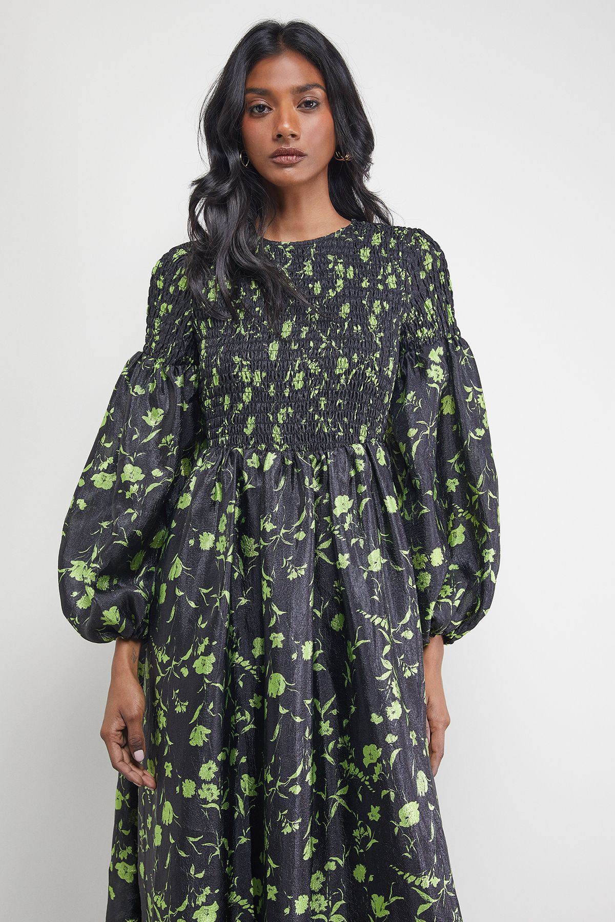 Warehouse Petite Textured Organza Shirred Midaxi Dress Lime image 4