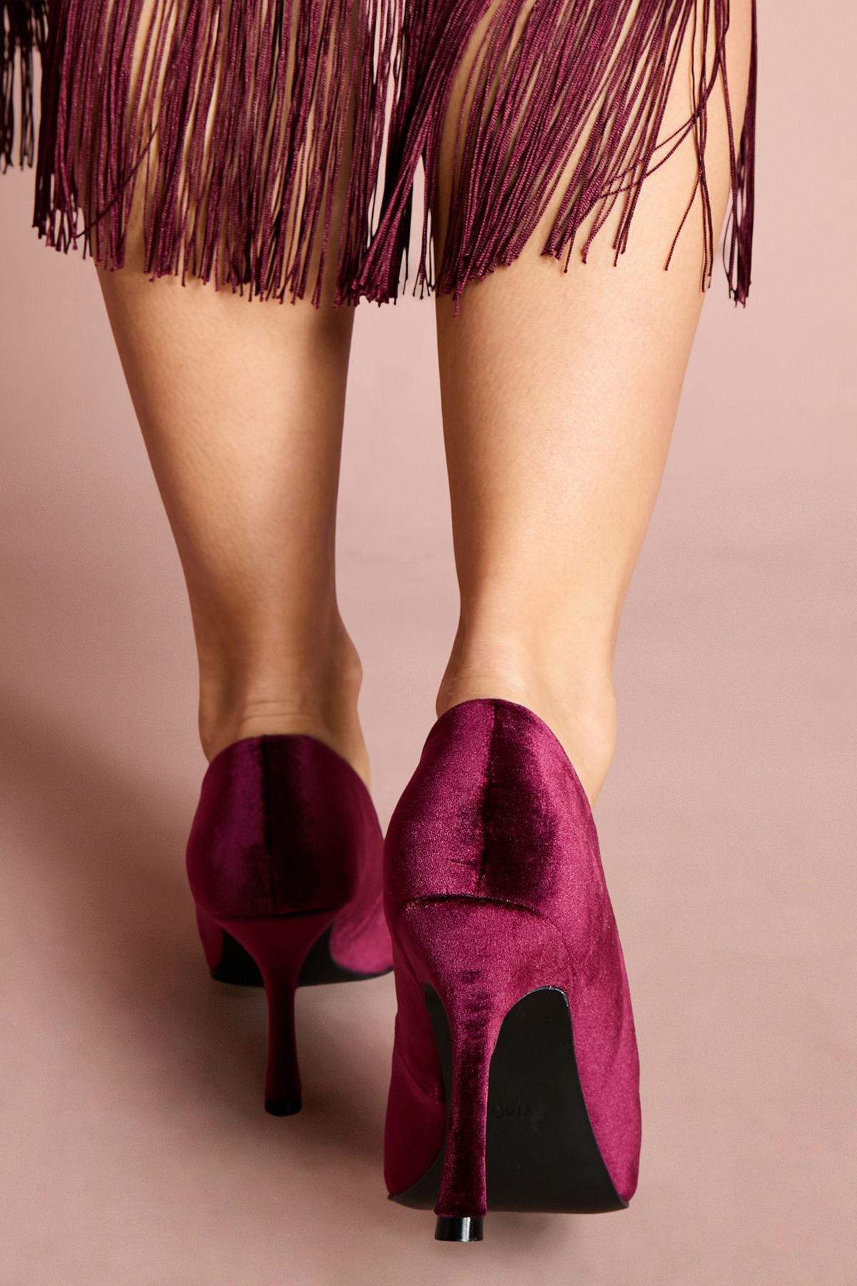 Coast Wide Fit Livvy Velvet Brooch Detail High Heel Stiletto Court Shoes Burgundy image 4