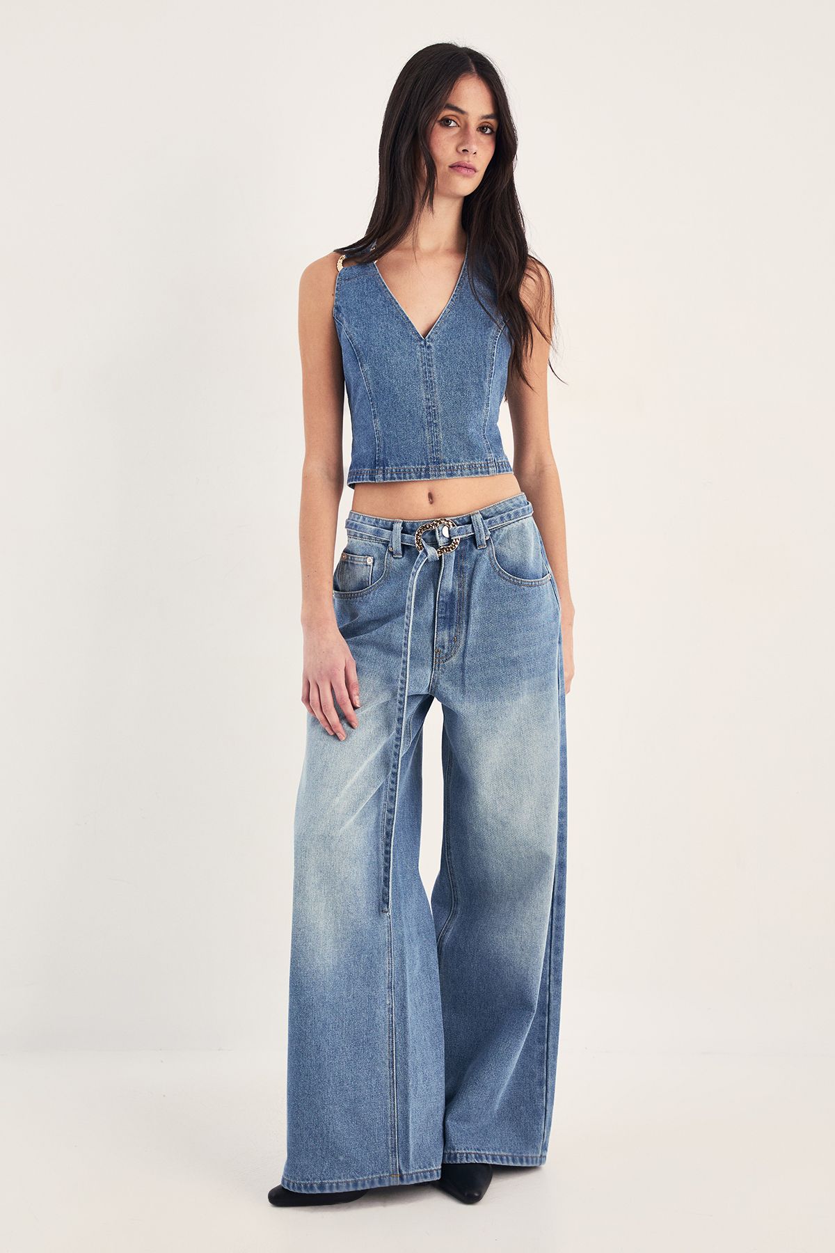 NastyGal Ring Trim Denim Straight Leg Jeans Vintage Wash