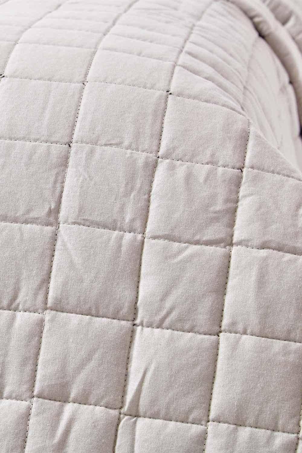 Homescapes Cotton Quilted Reversible Bedspread image 5