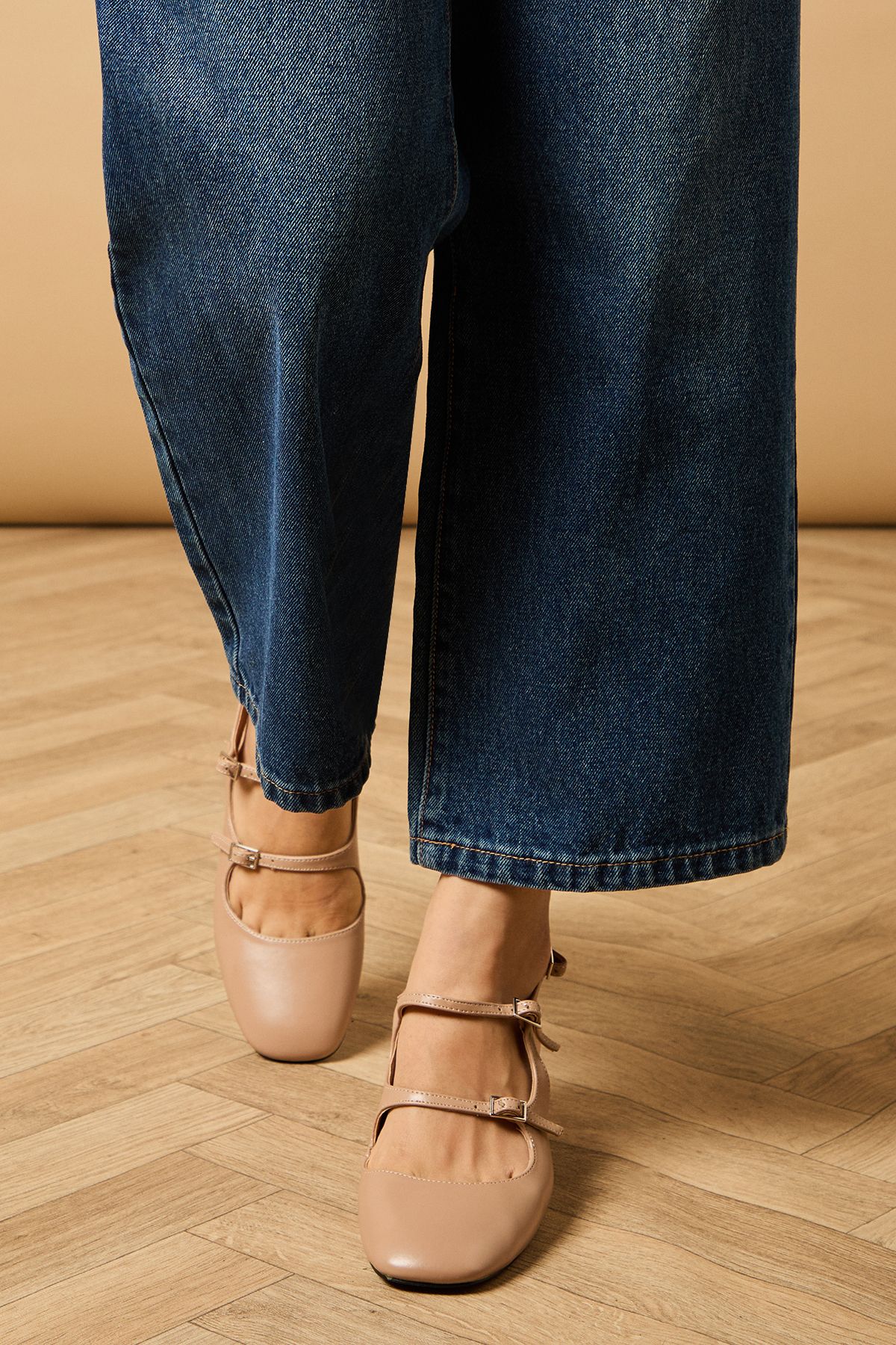 Oasis Imorina Faux Leather Double Mary Jane Slingback Medium Block Heeled Shoes Beige image 3