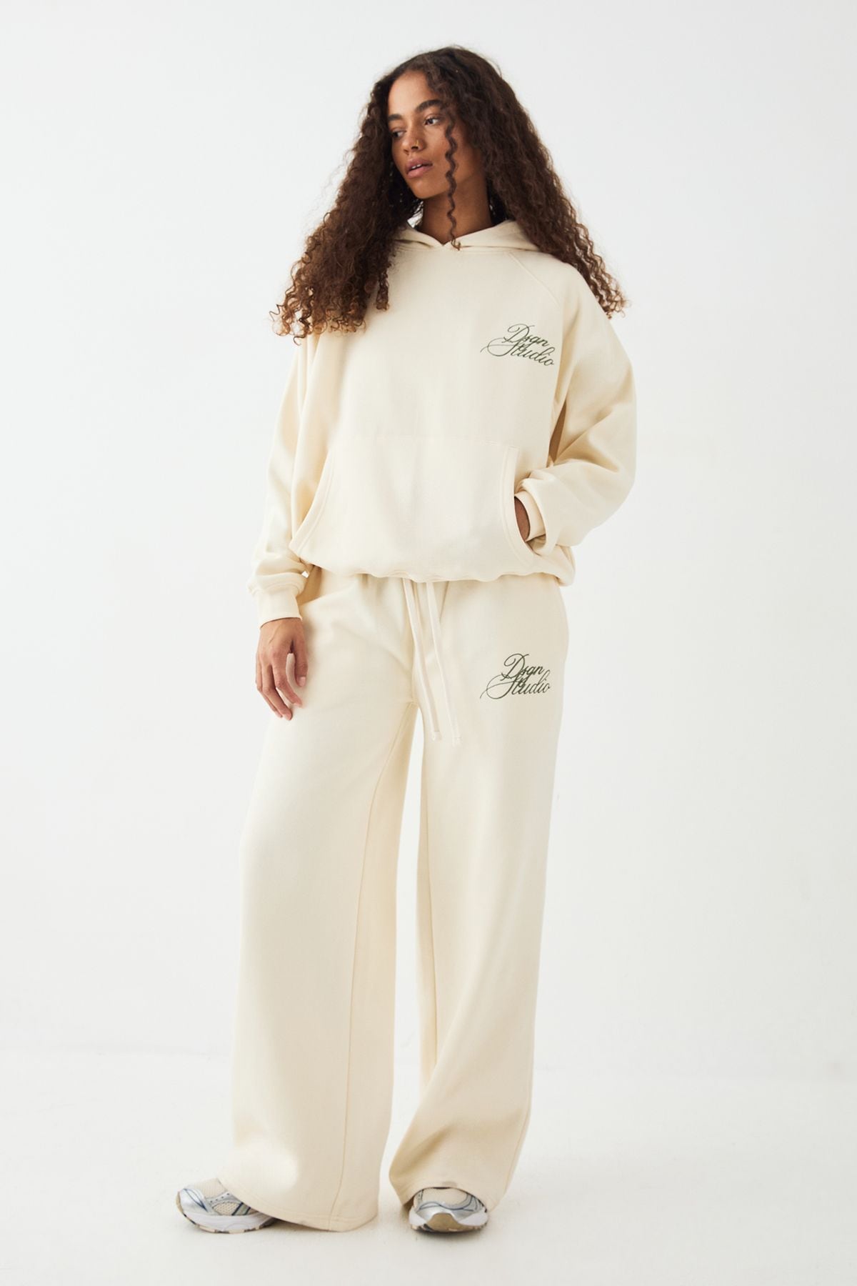 DSGN Studio DSGN Studio Script Oversized Hoodie Cream image 3