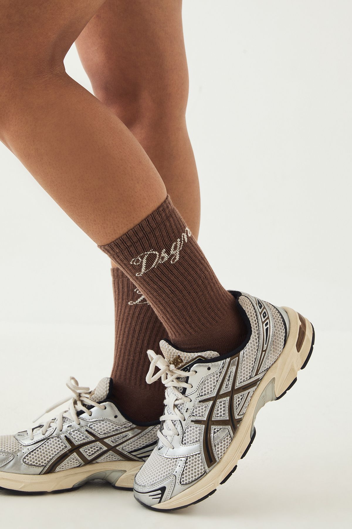 DSGN Studio DSGN Studio Script Sports Socks Mocha