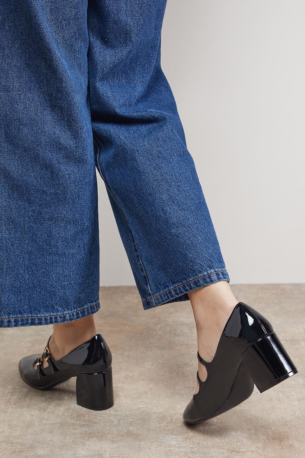 Oasis Visha Faux Patent Leather Double Mary Jane High Block Heel Court Shoes True Black image 3