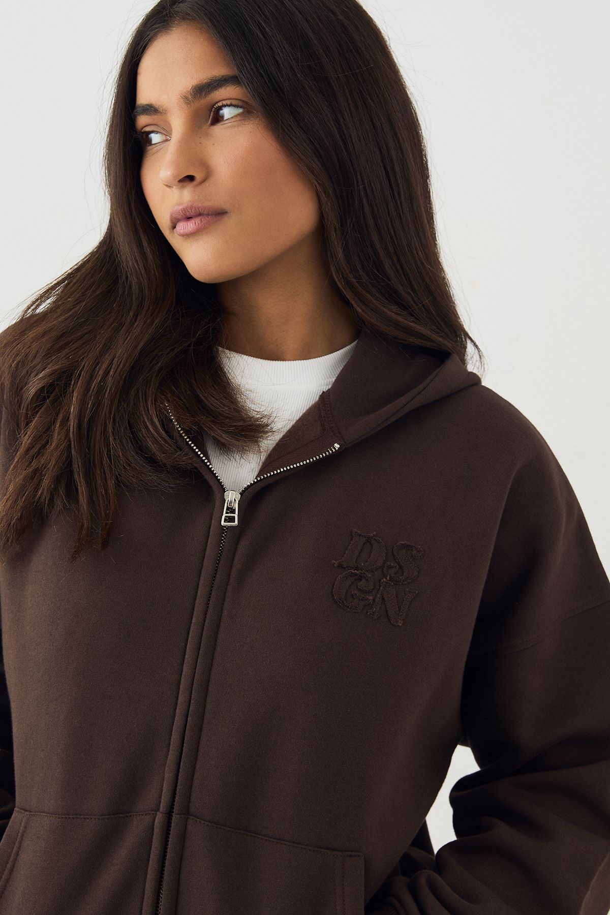 DSGN Studio DSGN Studio Self Fabric Applique Zip Through Hoodie Dark Chocolate image 4