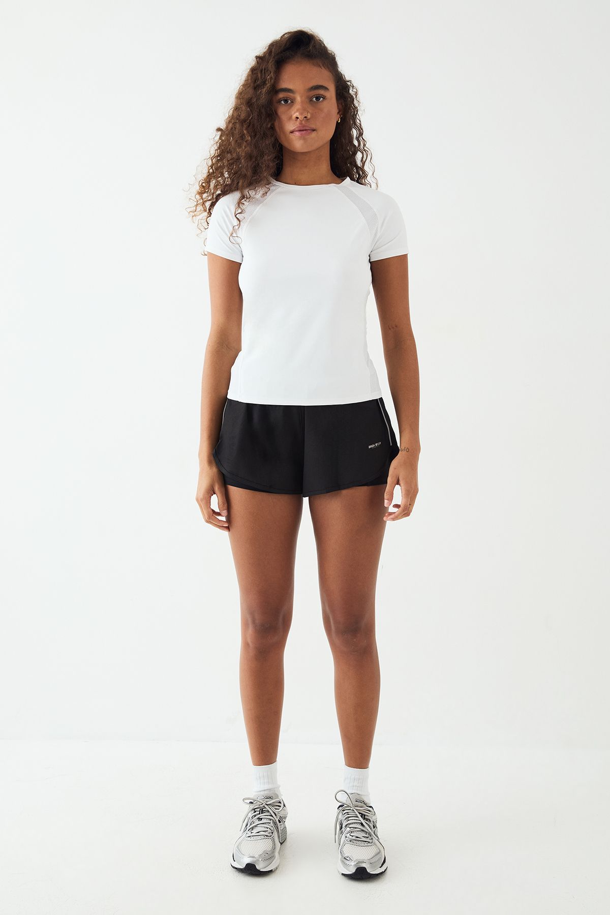 DSGN Studio DSGN Studio Reflective Mesh Panel Running Top White image 5