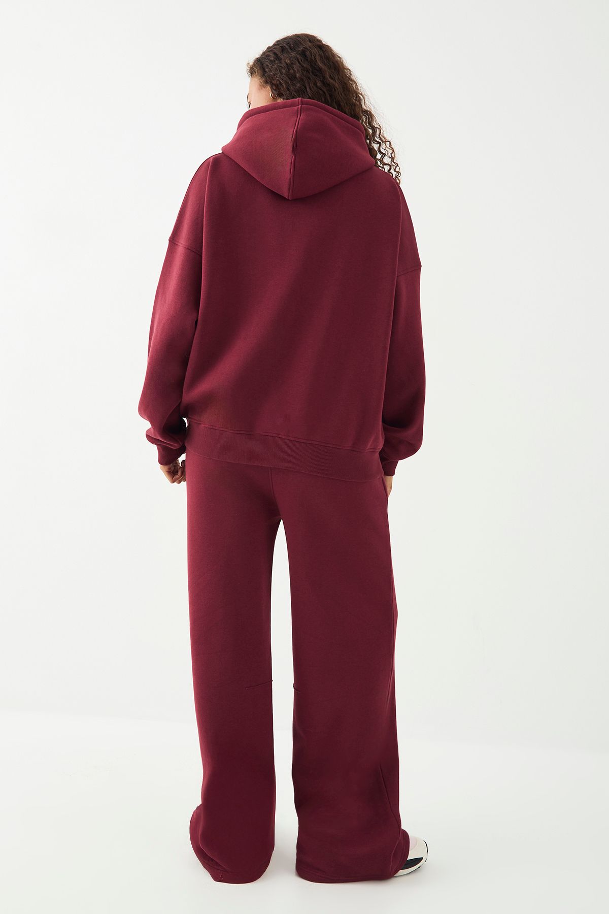 DSGN Studio DSGN Studio Straight Leg Jogger Burgundy image 2