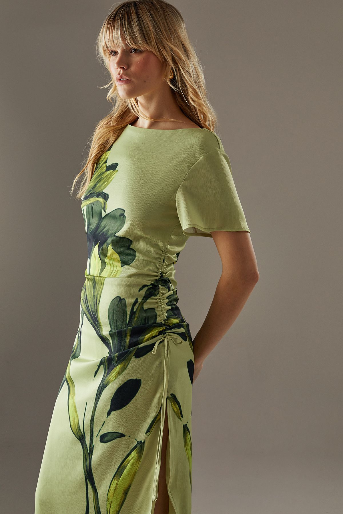 Warehouse Placement Print Crinkle Satin Ruched Midi Dress Lime Yellow image 2