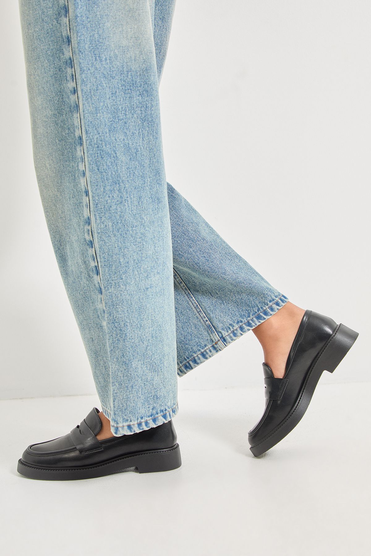 Oasis Paige Faux Leather Chunky Penny Loafers Black image 3