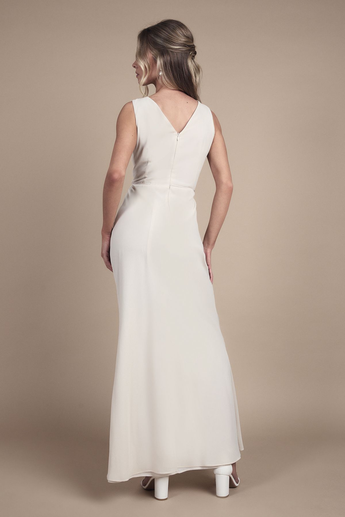 Coast Teen Bridesmaid Ruched Detail Satin Maxi Bridesmaid Dress Champagne image 3