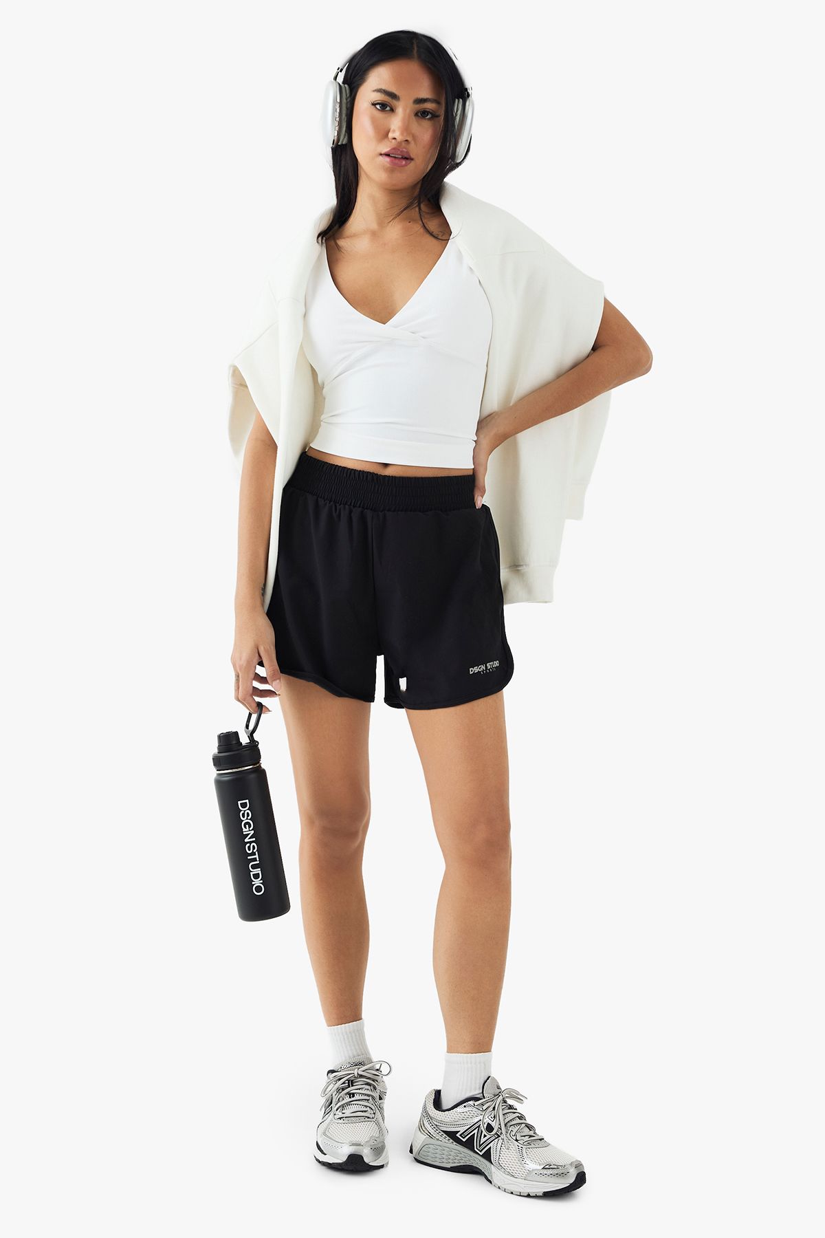 DSGN Studio DSGN Studio Sport High Waist Deep Waistband 2 in 1 Sports Short Black image 3