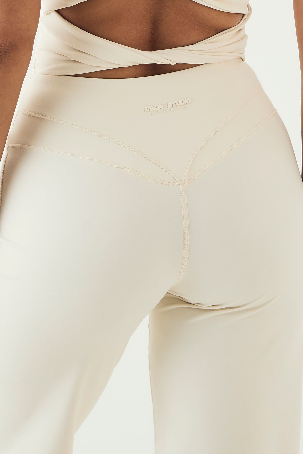 DSGN Studio DSGN Studio Ultra Sculpt Seam Detail Straight Leg Yoga Pant Cream image 4
