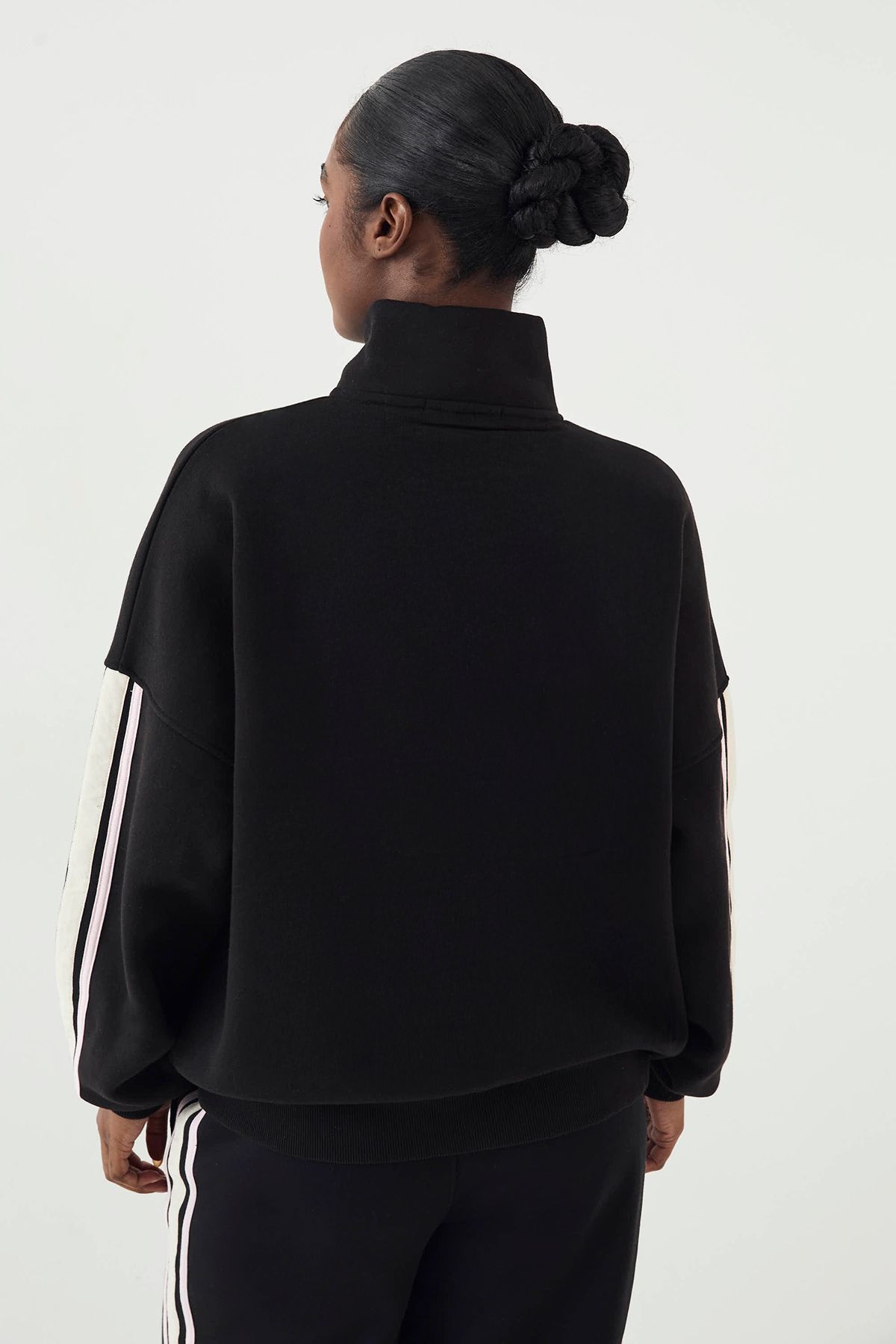 DSGN Studio DSGN Studio Sport Colour Block Funnel Neck Zip Through Sweatshirt Black image 2